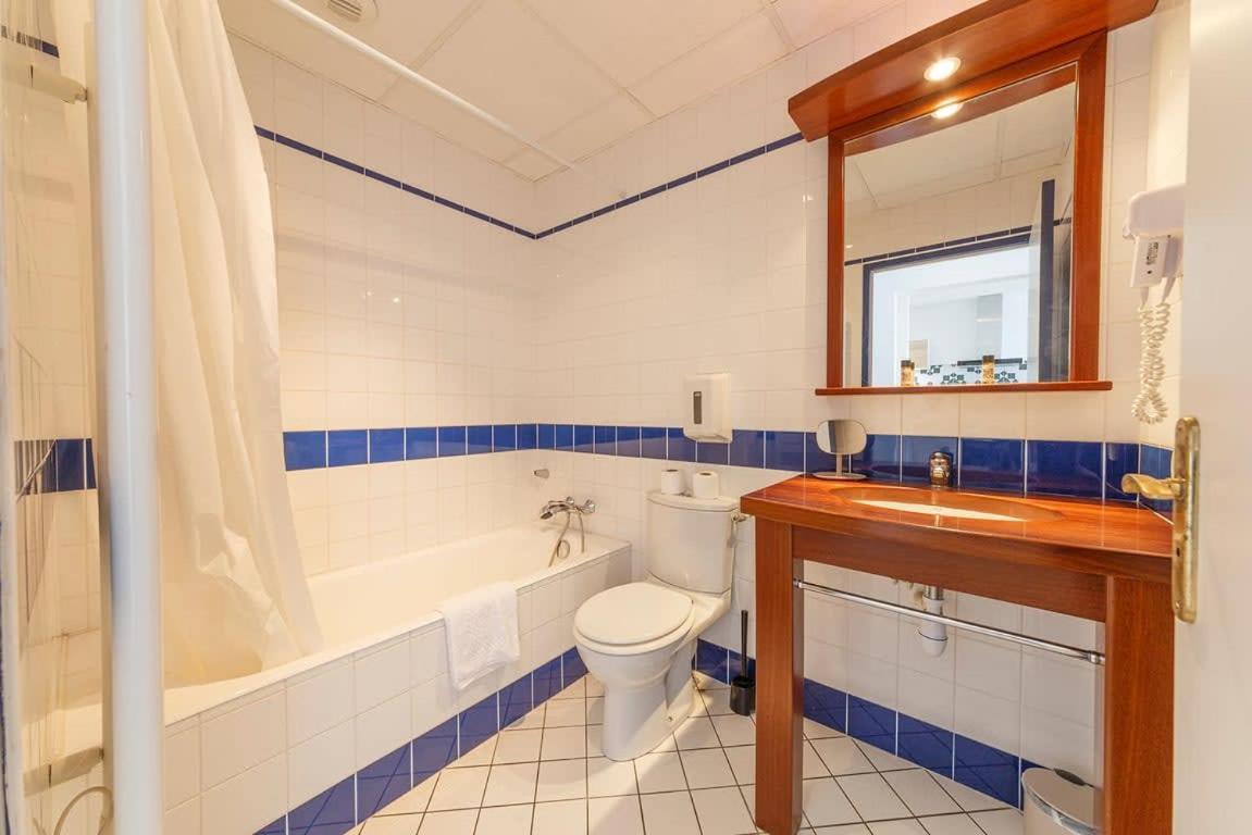 Les Pieds Dans L'Eau - Appartment 2 - Vue Mer Cancale Luaran gambar